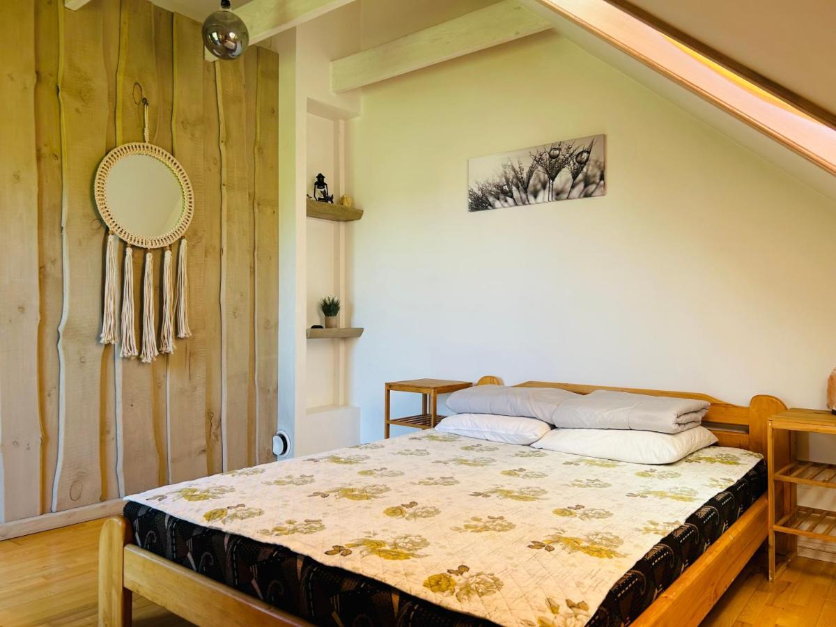 Mezalauki Villa Kolka Bagian luar foto